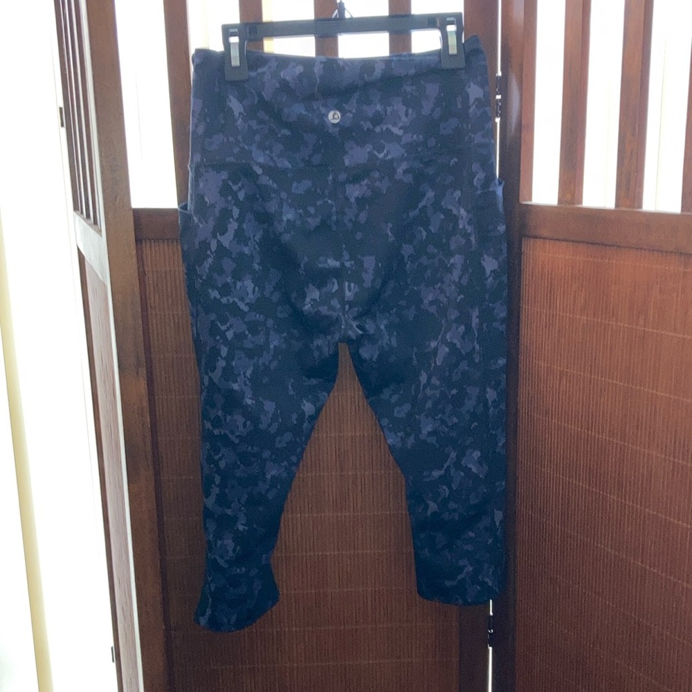Leg End  Patterned Pants‎ L